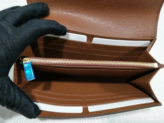 WIS VUITTON SARAH LOUIS WALLET 0306